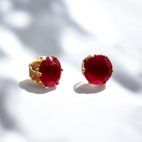 Brinco Ponto de Luz Vermelho com Seis Garras Brinco Ponto de Luz Vermelho com Seis Garras