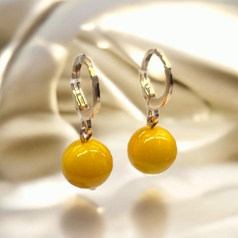 Brinco Argola com Bola Pequena Murano Amarela Brinco Argola com Bola Pequena Murano Amarela