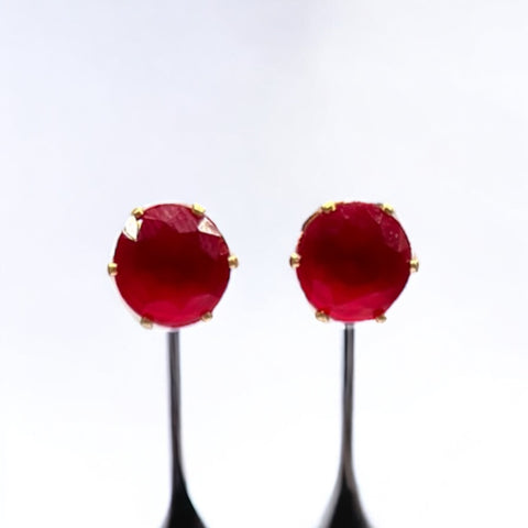 Brinco Ponto de Luz Vermelho com Seis Garras Brinco Ponto de Luz Vermelho com Seis Garras