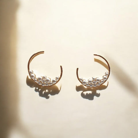 Brinco Argola com Pérolas Brinco Argola com Pérolas