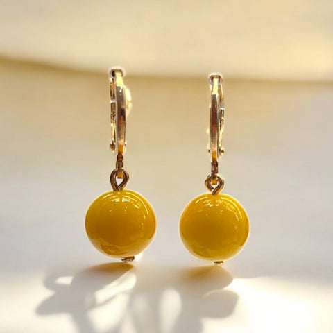 Brinco Argola com Bola Pequena Murano Amarela Brinco Argola com Bola Pequena Murano Amarela