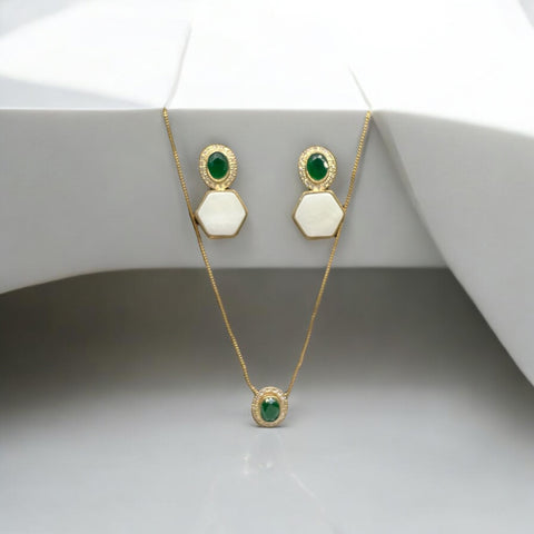Conjunto Colar e Brinco Madrepérola Pedra Verde Conjunto Colar e Brinco Madrepérola Pedra Verde